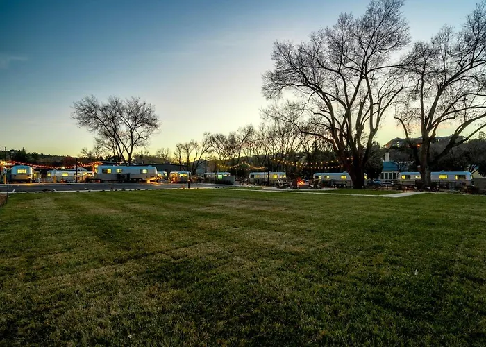 Renovated Airstream Near Whiskey Row In Downtown Prescott, Arizona Holiday home Prescott