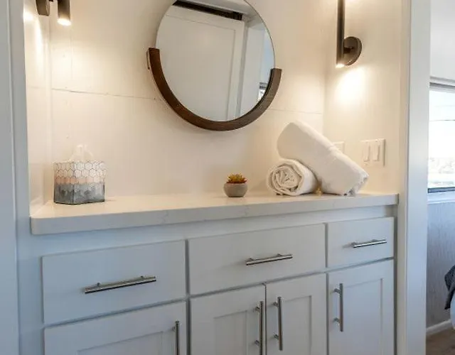 Renovated Airstream Near Whiskey Row In Downtown Prescott, Arizona
